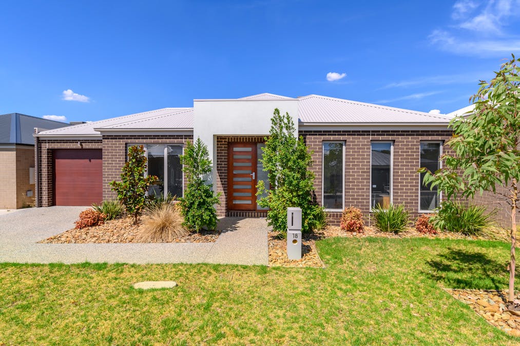 18 Derrick Street, Wodonga, VIC, 3690 - Image 1