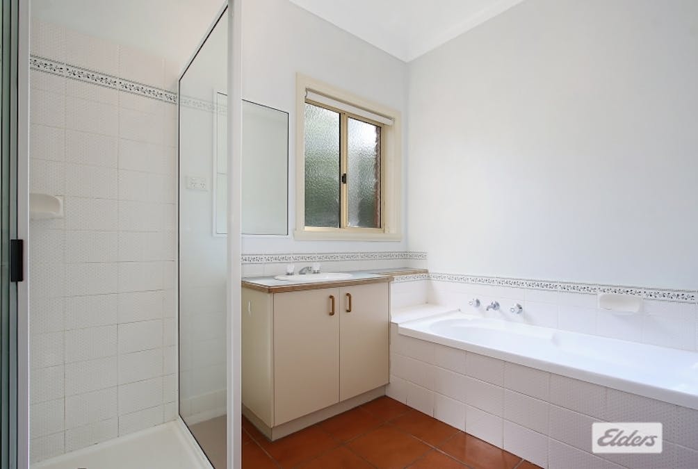 42 Falcon Circuit, Wodonga, VIC, 3690 - Image 6