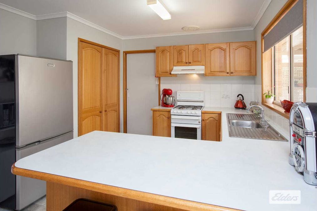 3 Kingsbury Court, Wodonga, VIC, 3690 - Image 3