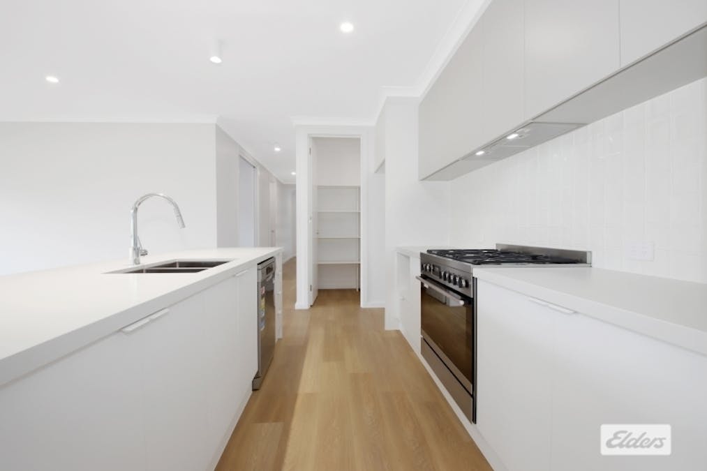 31 Cardiff Drive, Wodonga, VIC, 3690 - Image 5