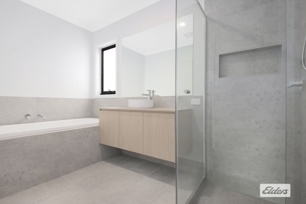 31 Cardiff Drive, Wodonga, VIC, 3690 - Image 8