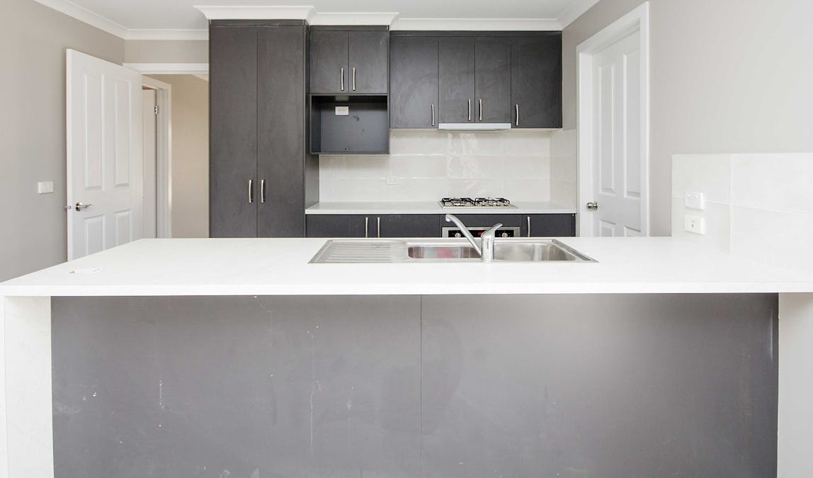 43 Ruthven Circuit, Wodonga, VIC, 3690 - Image 4