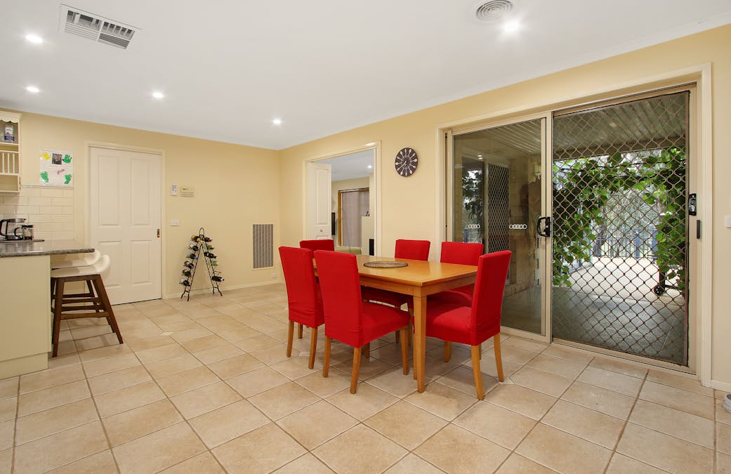 25 Mashie Way, Wodonga, VIC, 3690 - Image 3