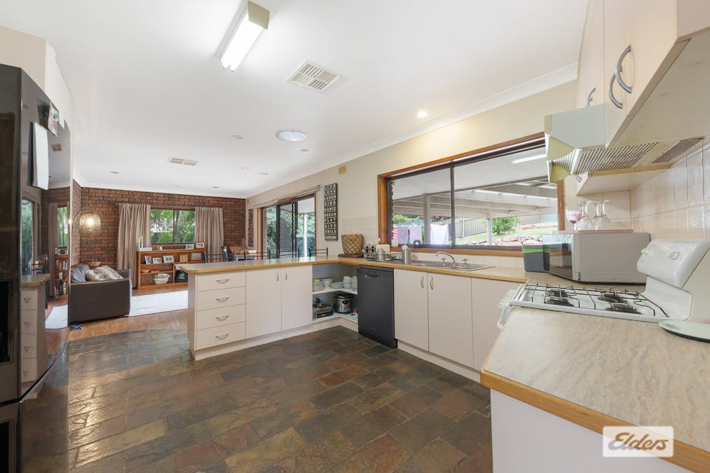 21 Nordsvan Drive, Wodonga, VIC, 3690 - Image 3