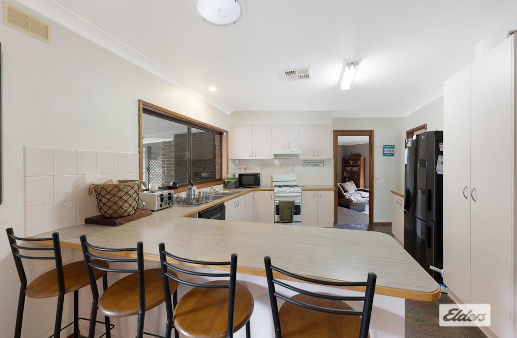 21 Nordsvan Drive, Wodonga, VIC, 3690 - Image 4