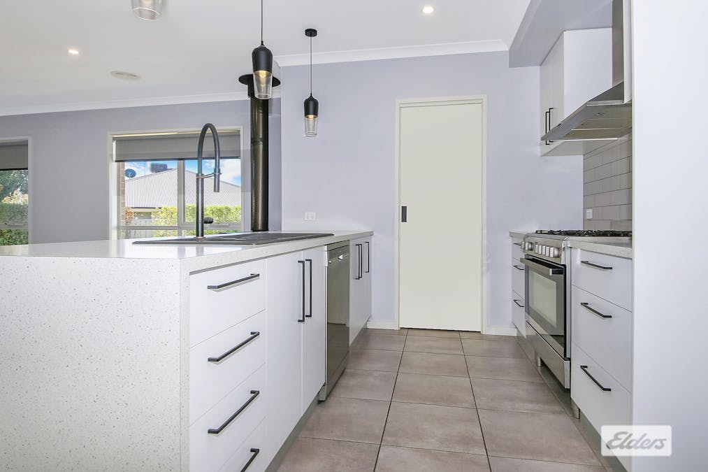 14 Ashburton Circuit, Wodonga, VIC, 3690 - Image 3