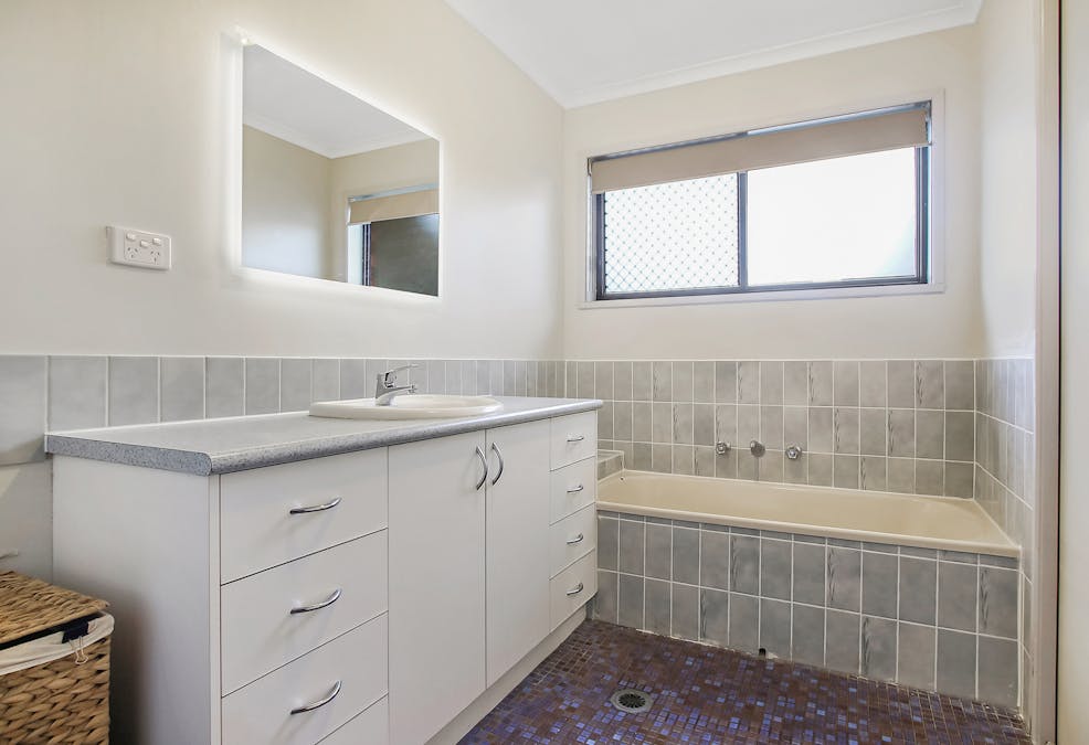 30 Julie Place, Lavington, NSW, 2641 - Image 6