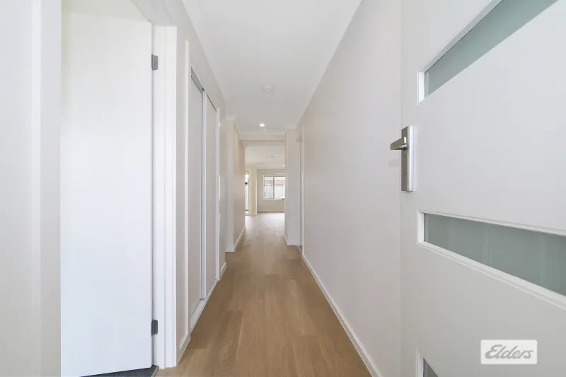 30 Unaipon Street, Leneva, VIC, 3691 - Image 2