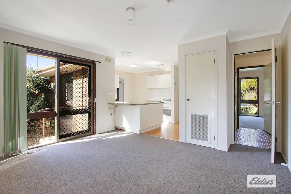 10 Wiltshire Crescent, Wodonga, VIC, 3690 - Image 3