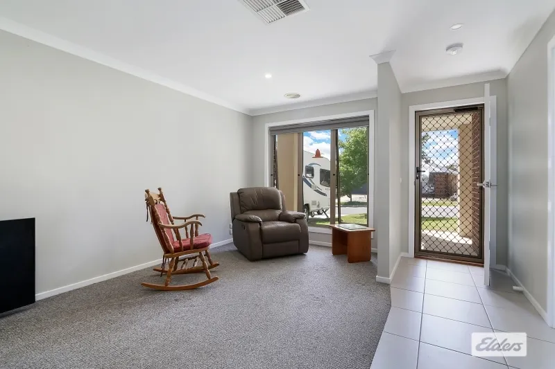 12 Throssell Crescent, Wodonga, VIC, 3690 - Image 2