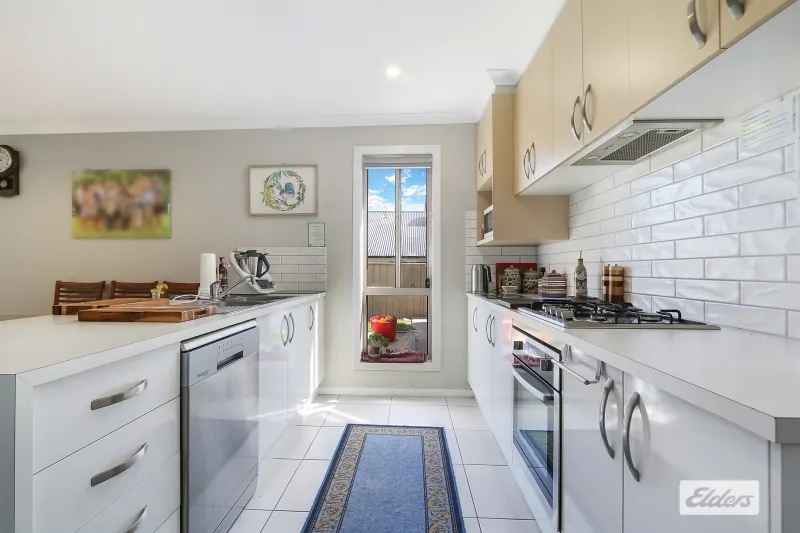 12 Throssell Crescent, Wodonga, VIC, 3690 - Image 6