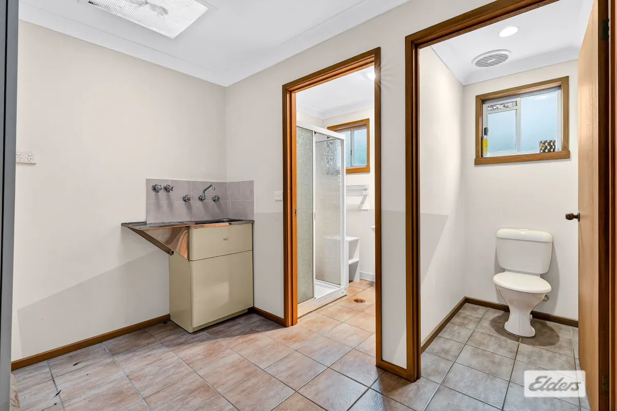 548 Thurgoona Street — photo 9 of 14