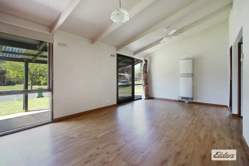 1/5 Aberdeen Drive — photo 2 of 7