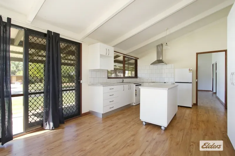 1/5 Aberdeen Drive, West Wodonga, VIC, 3690 - Image 3