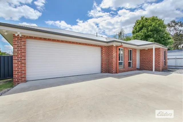 2/4 Hill Street — photo from Elders Real Estate Albury/Wodonga