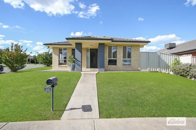 17 Bartleson Place — photo from Elders Real Estate Albury/Wodonga