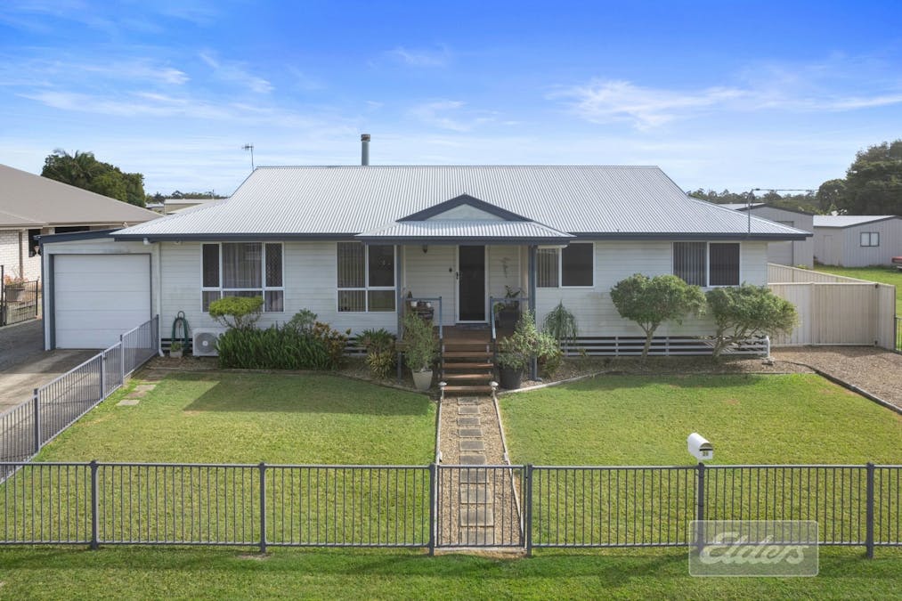 25 Dreadnought Avenue, Cooloola Cove, QLD, 4580 - Image 2