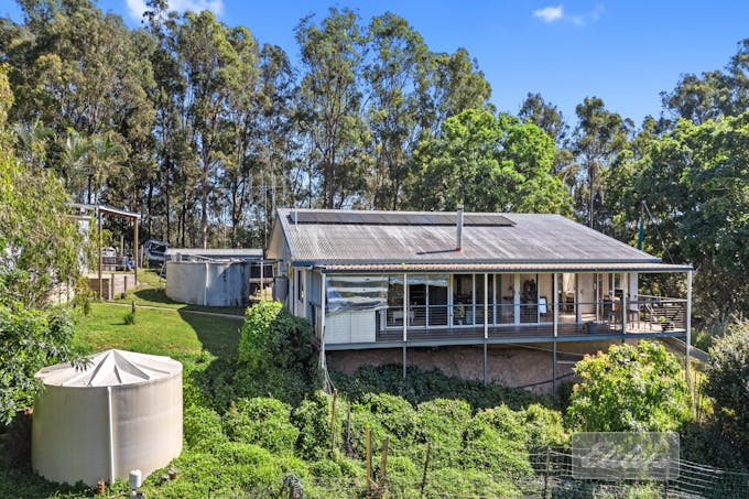 8 Thompson Road, Ross Creek, QLD, 4570 - Image 1