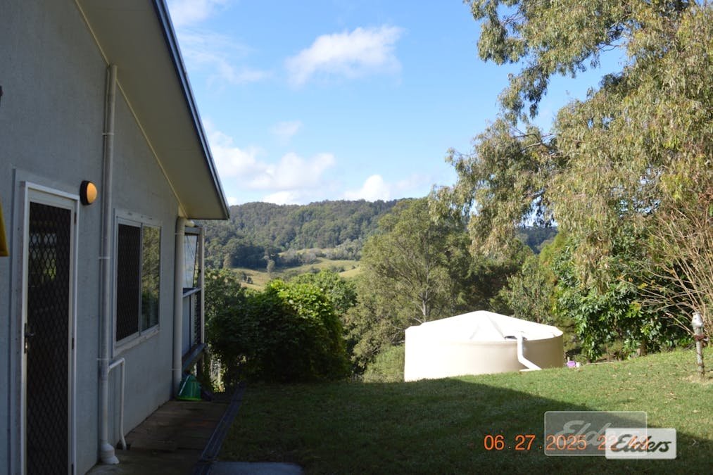 8 Thompson Road, Ross Creek, QLD, 4570 - Image 23