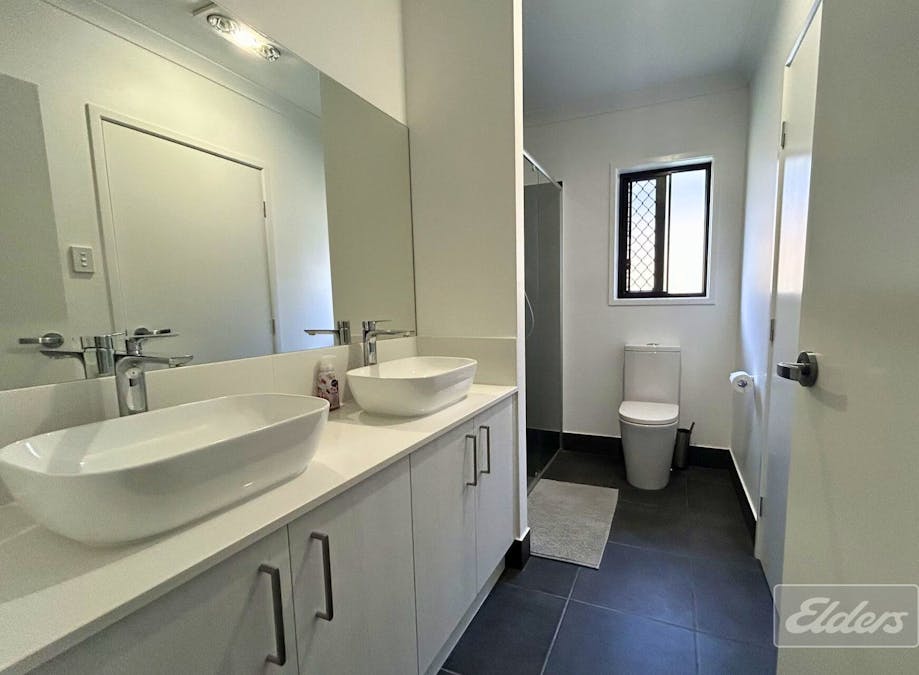37 Excalibur Crescent, Southside, QLD, 4570 - Image 14
