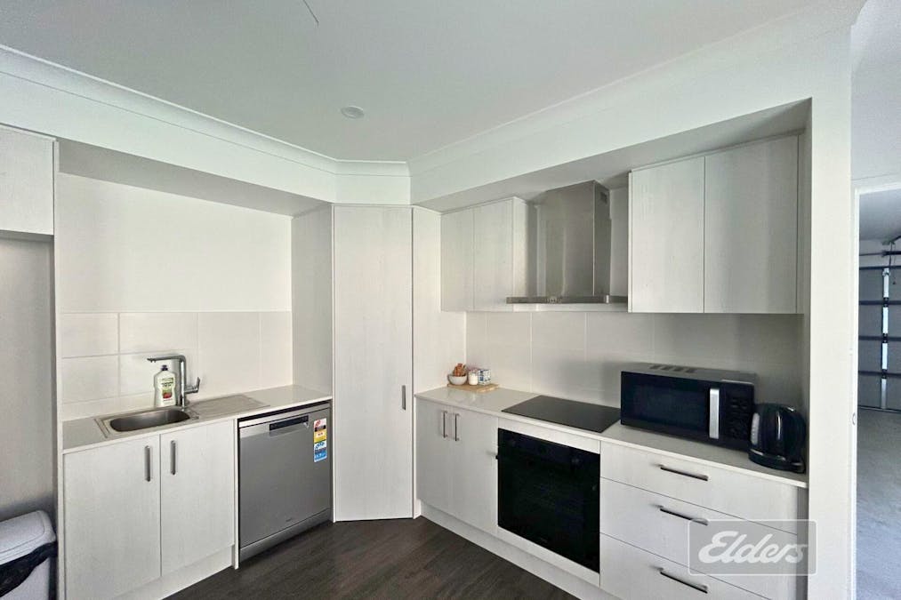 37 Excalibur Crescent, Southside, QLD, 4570 - Image 15