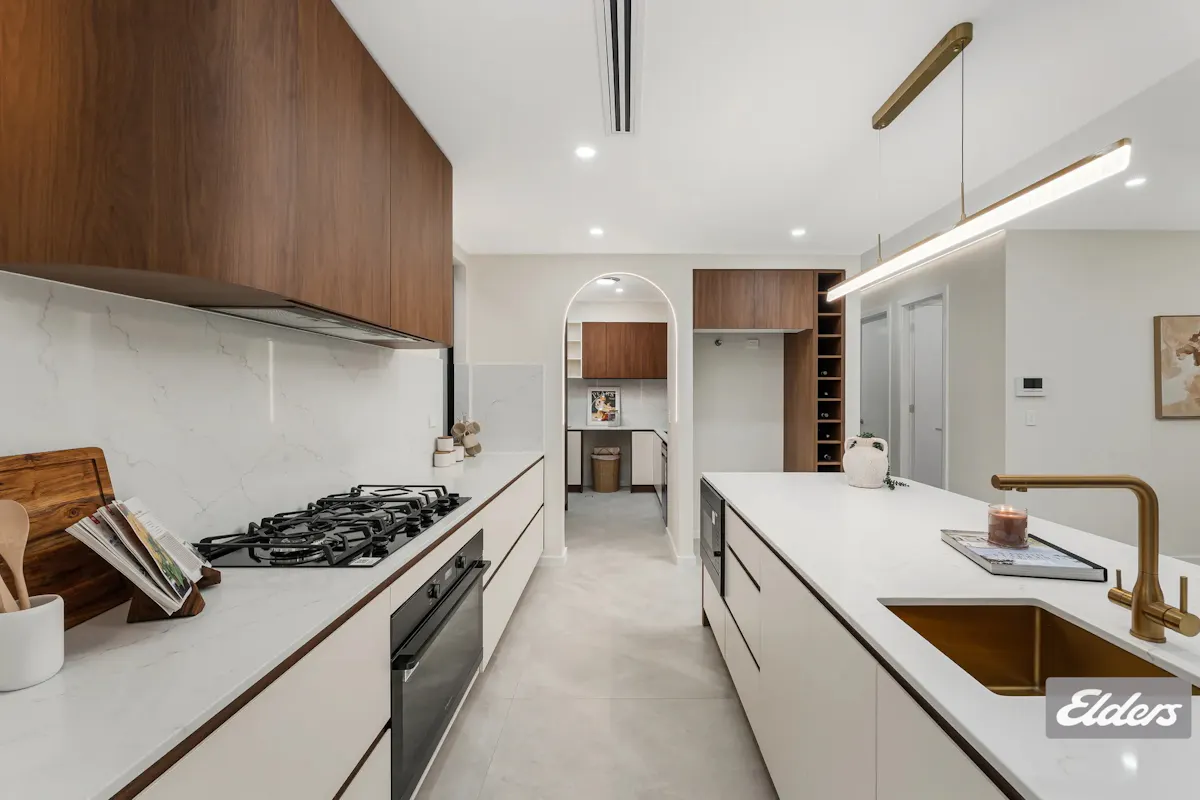 13 Tipperary Street — photo 4 of 16