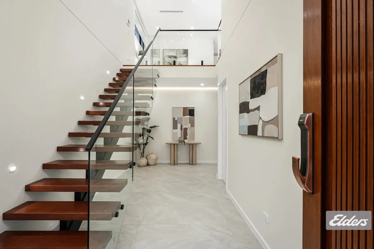 13 Tipperary Street — photo 13 of 16