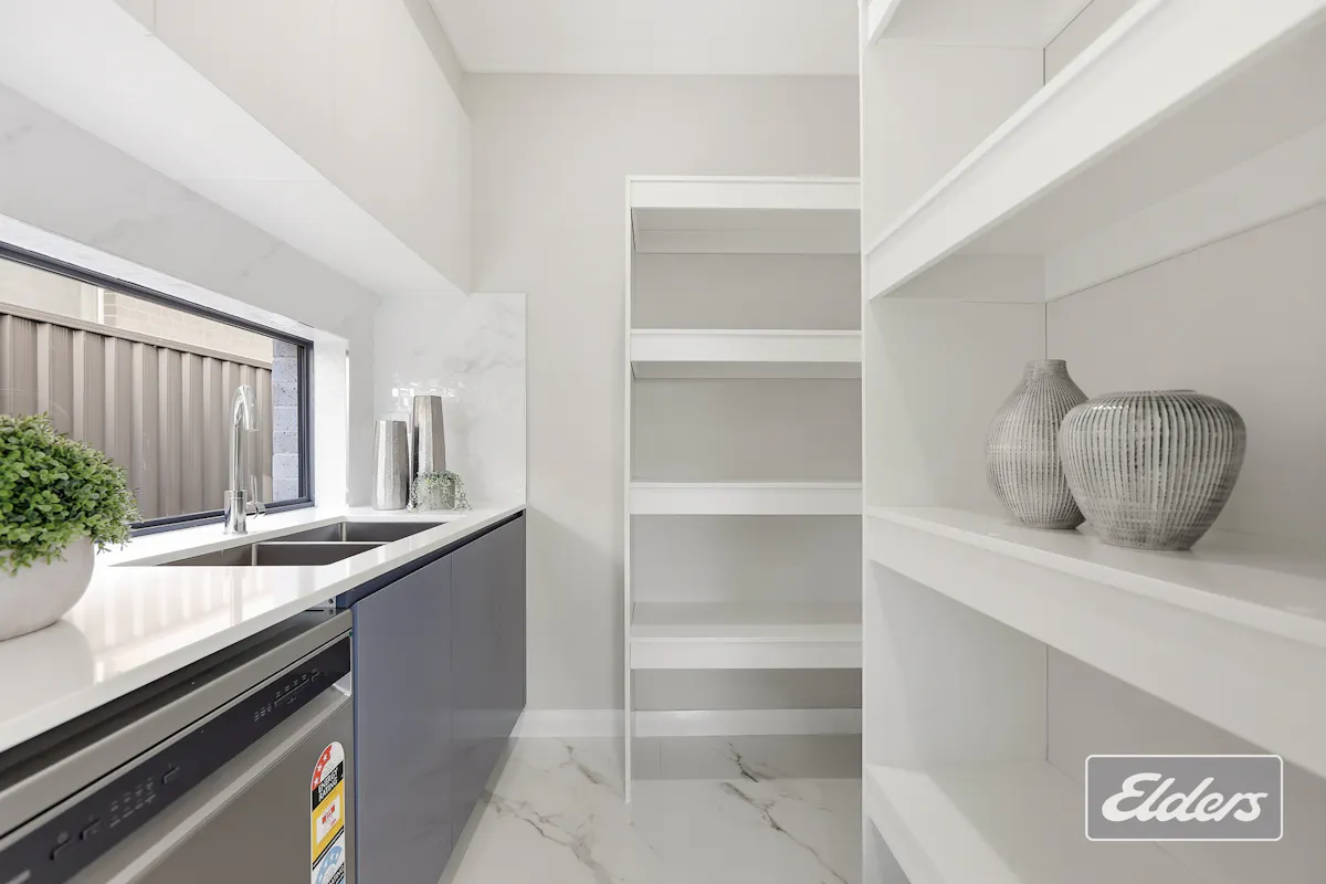 59 Swiss (oakville) Drive — photo 15 of 30