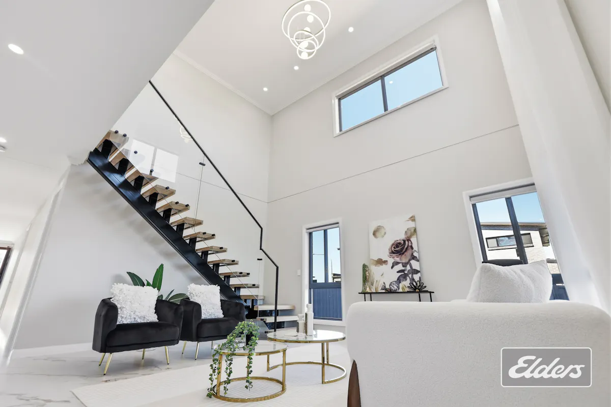 59 Swiss (oakville) Drive — photo 4 of 30