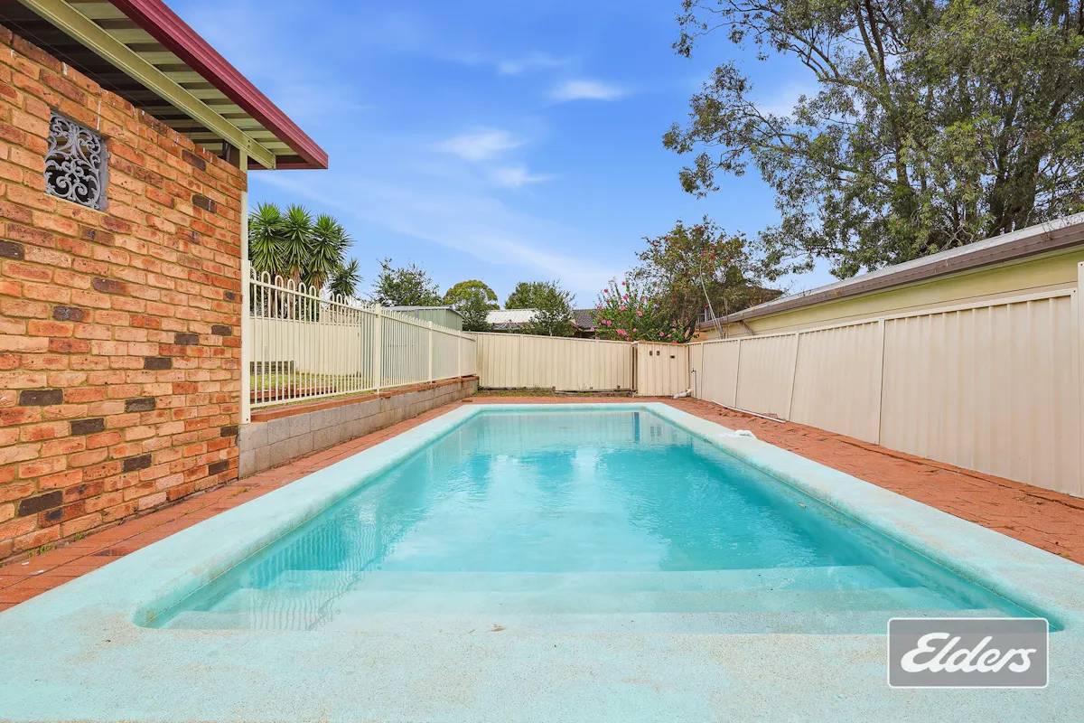 16 Kingfisher Way — photo 2 of 30