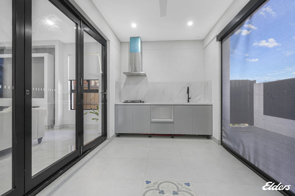 8 Woodgate Parkway, Box Hill, NSW, 2765 - Image 9