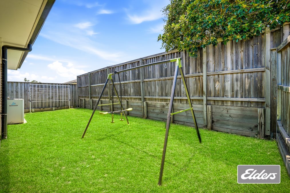 15 Sugarloaf Crescent, Colebee, NSW, 2761 - Image 13