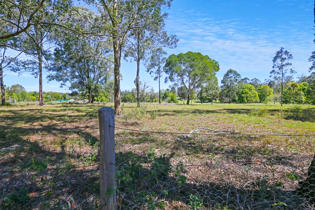 27 BLACKBUTT Street, Blackbutt, QLD, 4314 - Image 18
