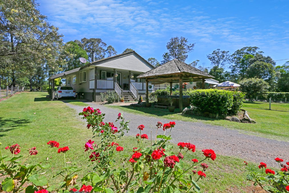 27 BLACKBUTT Street, Blackbutt, QLD, 4314 - Image 1