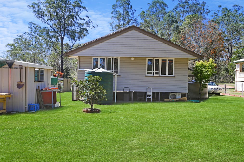 27 BLACKBUTT Street, Blackbutt, QLD, 4314 - Image 10