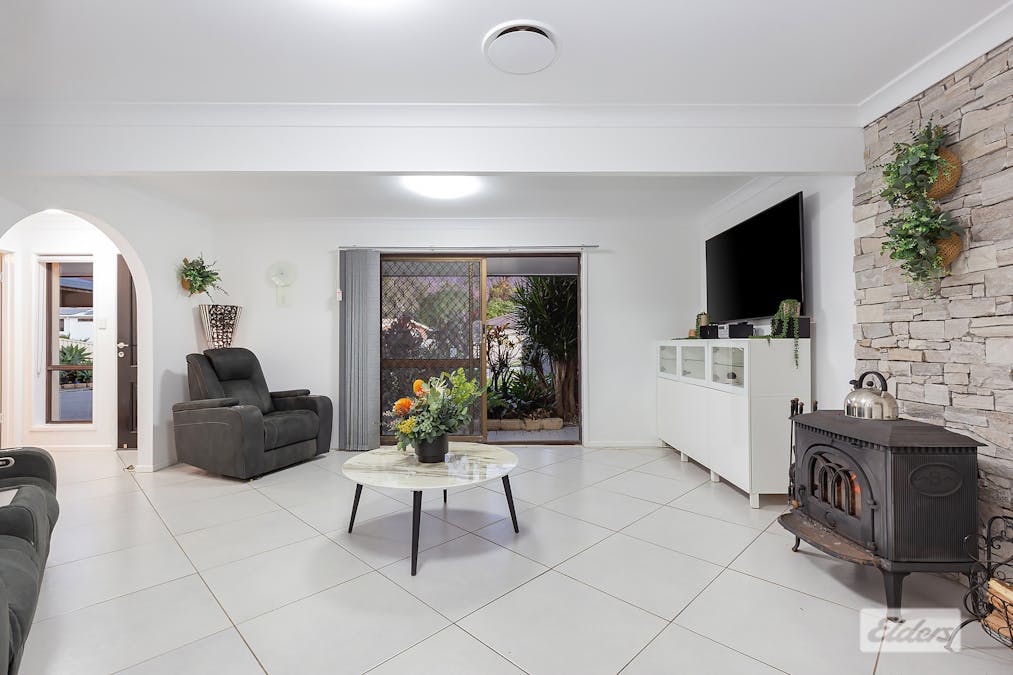 4 Sandra Court, Redland Bay, QLD, 4165 - Image 9