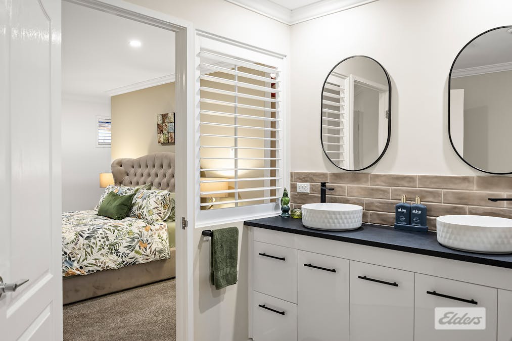 14 Keirnan Street, Redland Bay, QLD, 4165 - Image 11