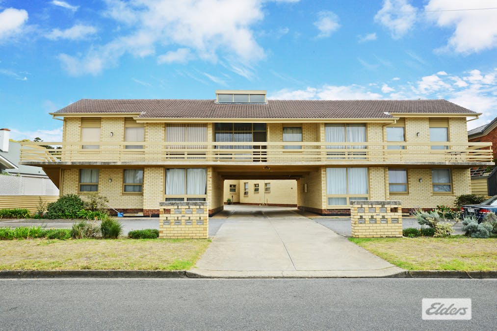 12/30 Esplanade , Victor Harbor, SA, 5211 - Image 1