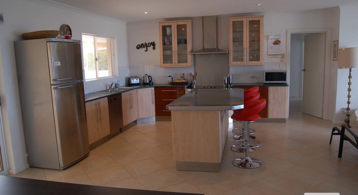 98 Seagull Avenue, Hayborough, SA, 5211 - Image 5