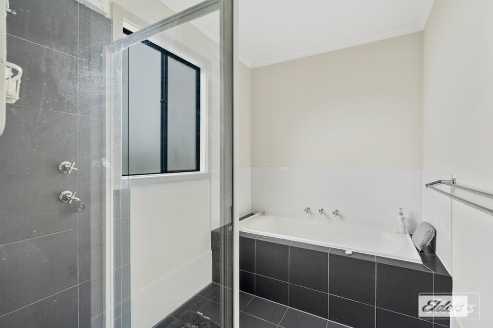 27 Seaview Avenue, Middleton, SA, 5213 - Image 15