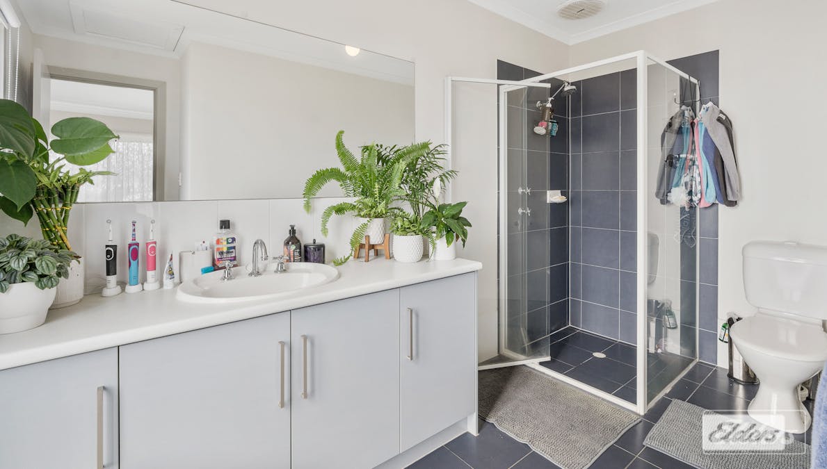 27 Seaview Avenue, Middleton, SA, 5213 - Image 10
