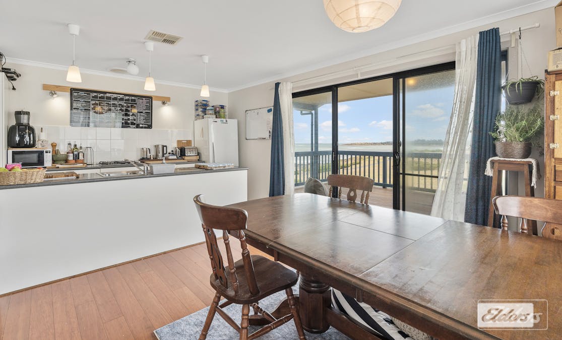 27 Seaview Avenue, Middleton, SA, 5213 - Image 8