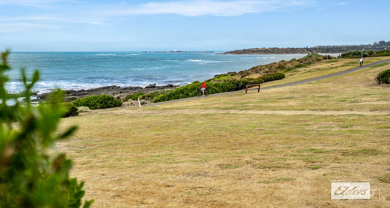 27 Seaview Avenue, Middleton, SA, 5213 - Image 28