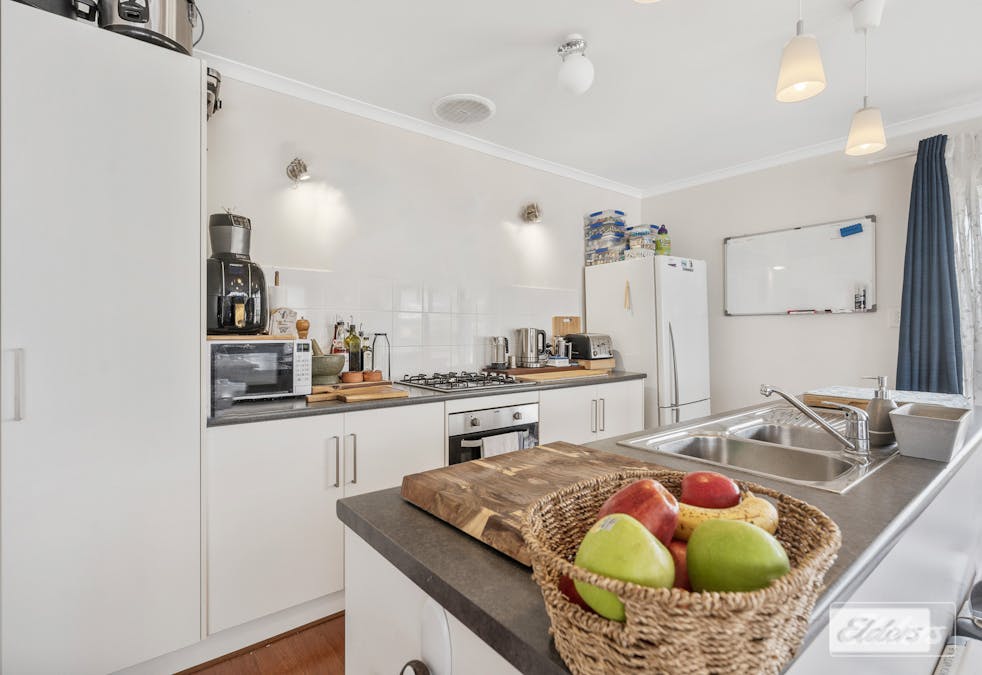 27 Seaview Avenue, Middleton, SA, 5213 - Image 7