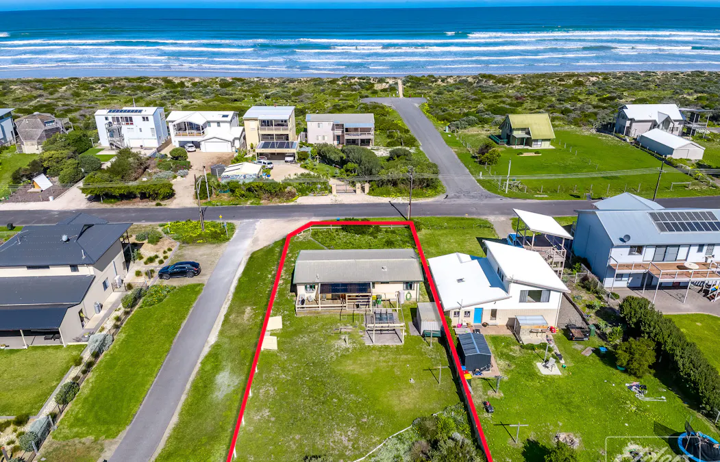 24 Newell Avenue, Middleton, SA, 5213 - Image 1