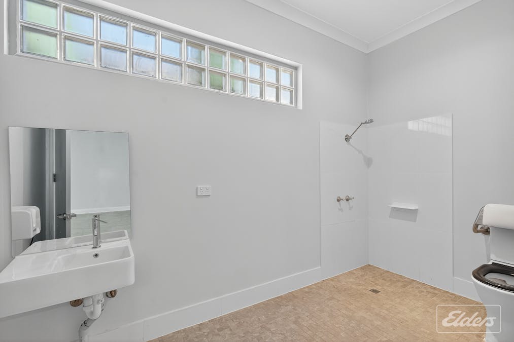 24 & 24A North Terrace, Port Elliot, SA, 5212 - Image 9