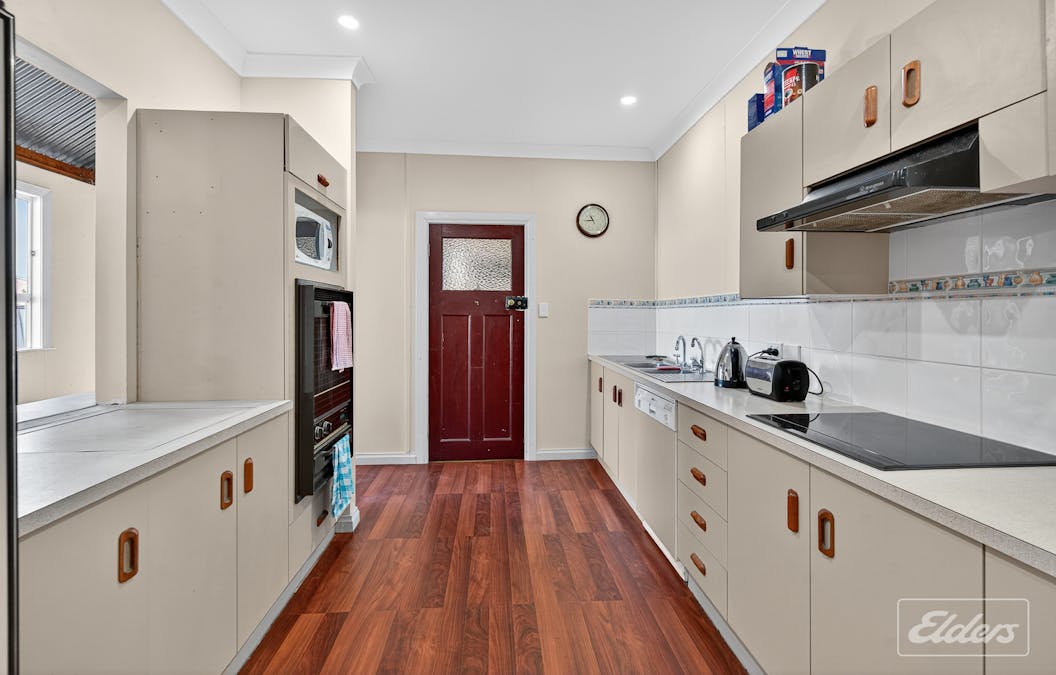 24 & 24A North Terrace, Port Elliot, SA, 5212 - Image 32