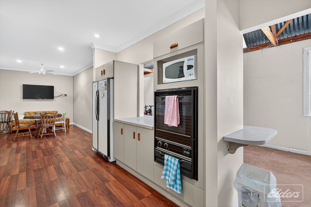 24 & 24A North Terrace, Port Elliot, SA, 5212 - Image 33