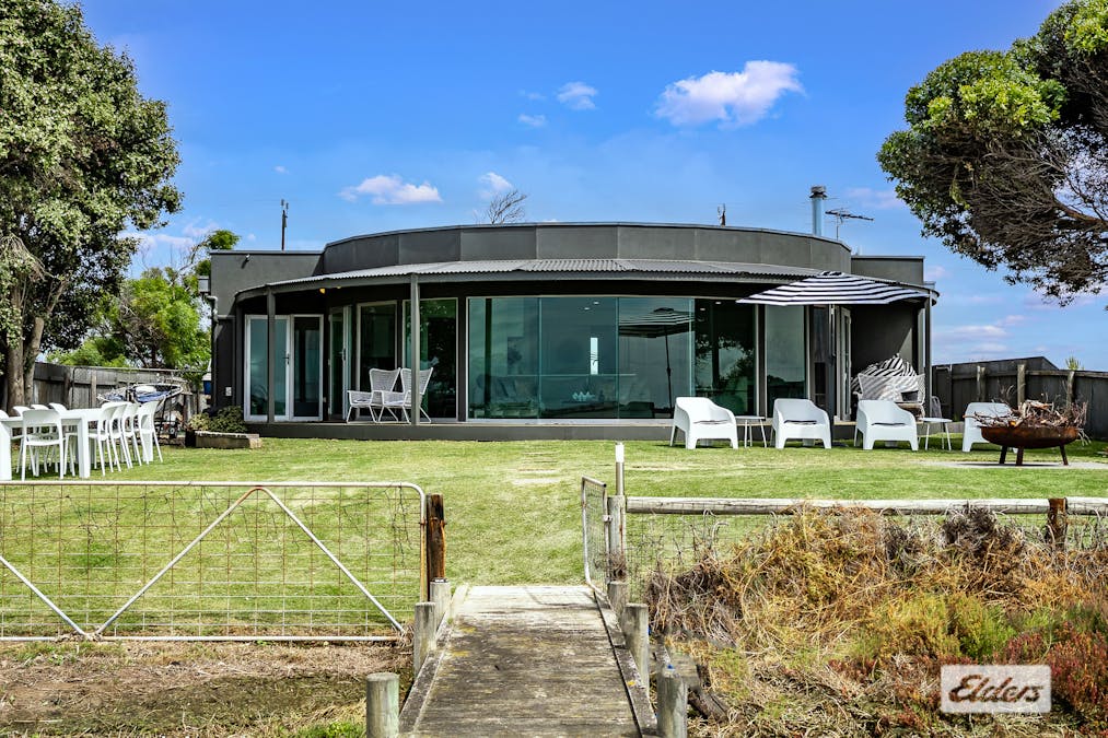 47 Mundoo Channel Drive, Hindmarsh Island, SA, 5214 - Image 2