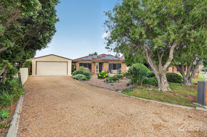11 Glen Court, Goolwa Beach, SA, 5214 - Image 1